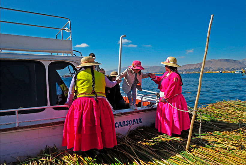 Lake Titicaca Day Tours and Travel
