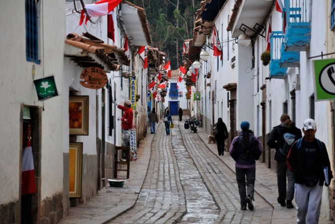 cusco-walking-tours-travel